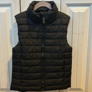 Kid’s Old Navy Active black vest size M (8)